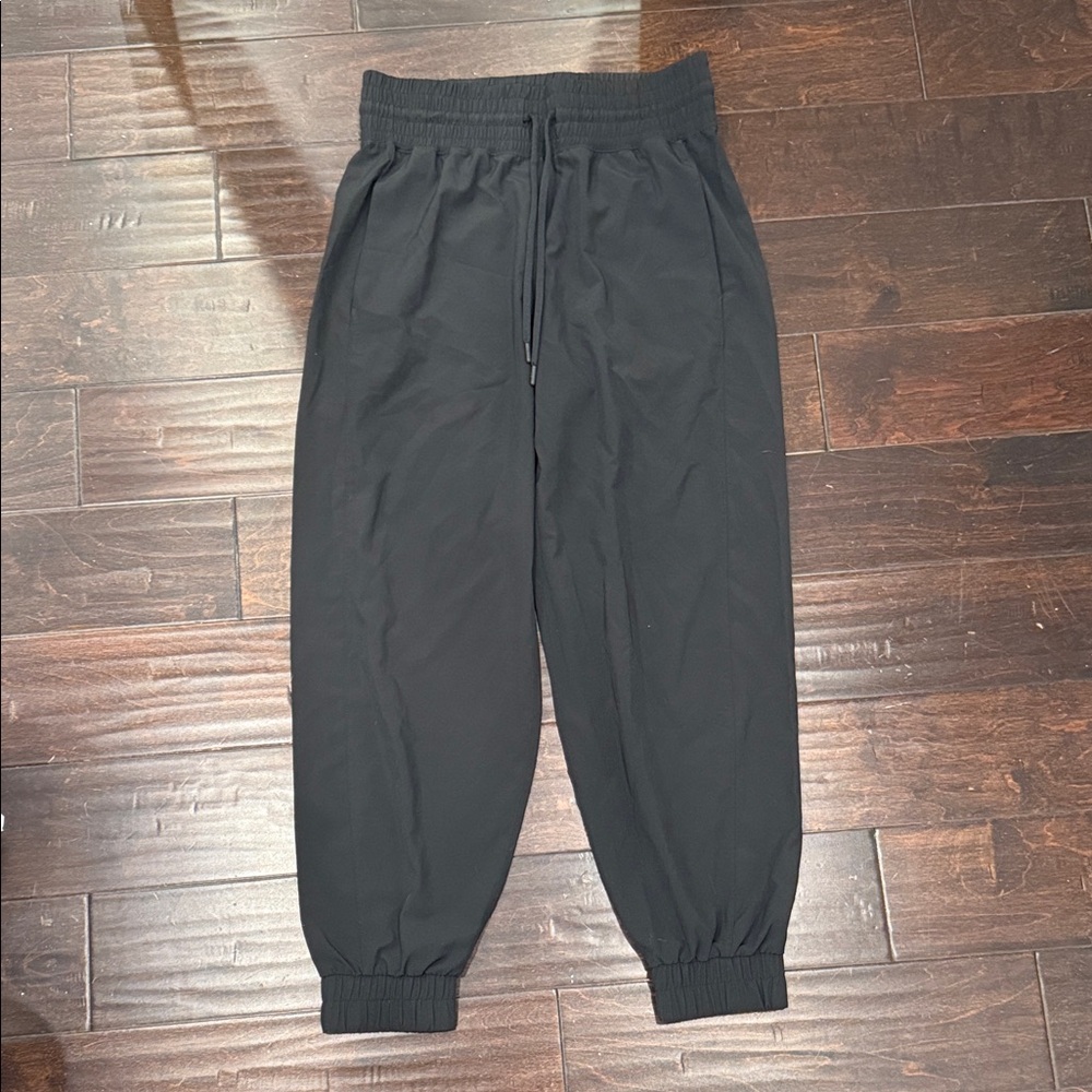 Abercrombie YPB Women’s Black Jogger Pants - brand new perfect condition
